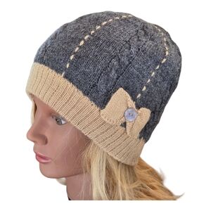 Alpaca Beanie Islandic Design Made In Peru NWOT Gray Tan Neutral Winter Hat